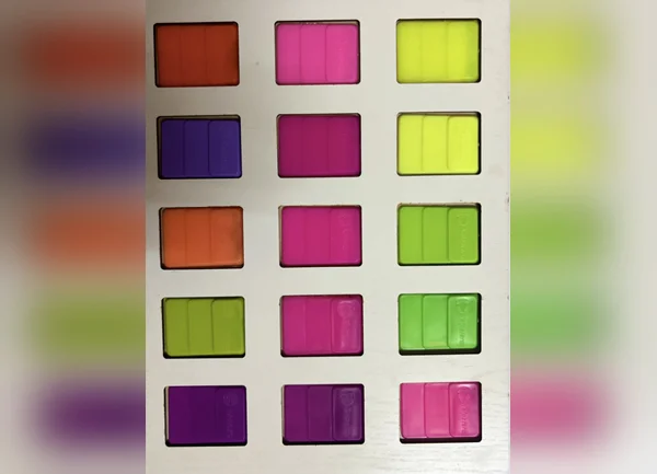 FLUORESCENT MASTERBATCH